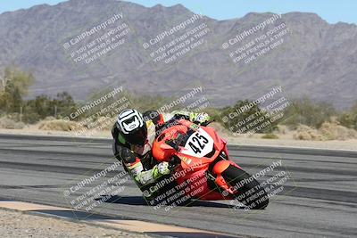 media/Dec-07-2025-CVMA (Sun) [[3e7d2de5dc]]/Race 4-Supersport Middleweight/